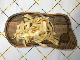 Морской лизун с перцем вяленый: Кальмар полукольца