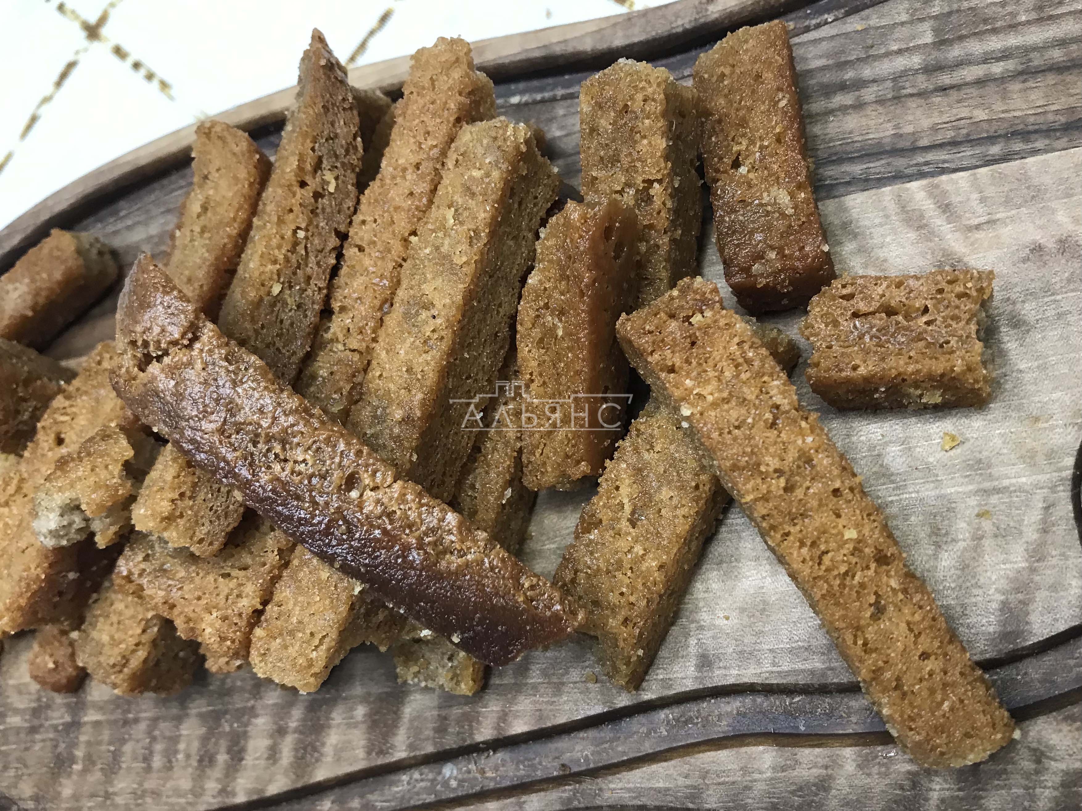 Деревенские гренки с чесноком в Барнауле