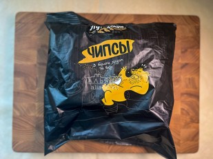 Фисташки: Багет пшеничный карамелизированый лук