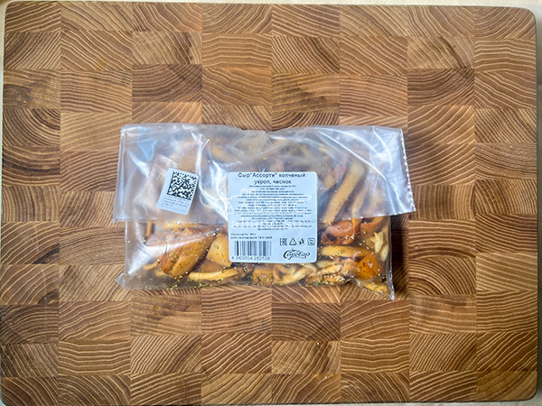 Сыр 150 гр ГОРНЫЙ СЫРОВАР (Ассорти копчёный с укропом и чесноком) в Барнауле