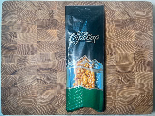 Сыр 60 гр ГОРНЫЙ СЫРОВАР (Бочонок копчёный с аджикой) в Барнауле