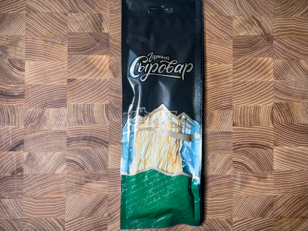 Сыр 60 гр ГОРНЫЙ СЫРОВАР (Паутинка копчёная) в Барнауле