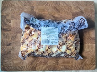 Фрайчизы со вкусом салями (100 гр.): Сыр 1 кг ГОРНЫЙ СЫРОВАР (Бочонок копчёный)