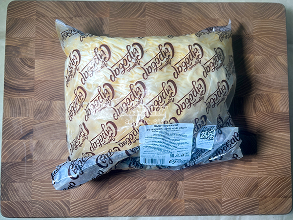 Сыр 1 кг ГОРНЫЙ СЫРОВАР (Паутинка со вкусом красной икры) в Барнауле